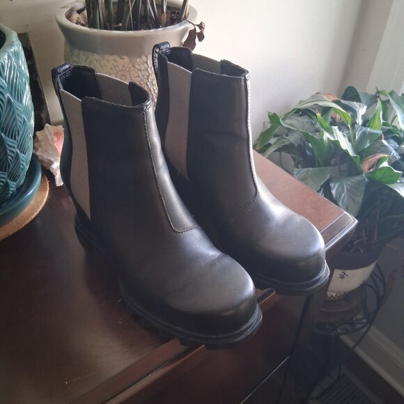 Sorel Women's Joan of Arctic Wedge III Chelsea Boots in black leather - Picture 11 of 11